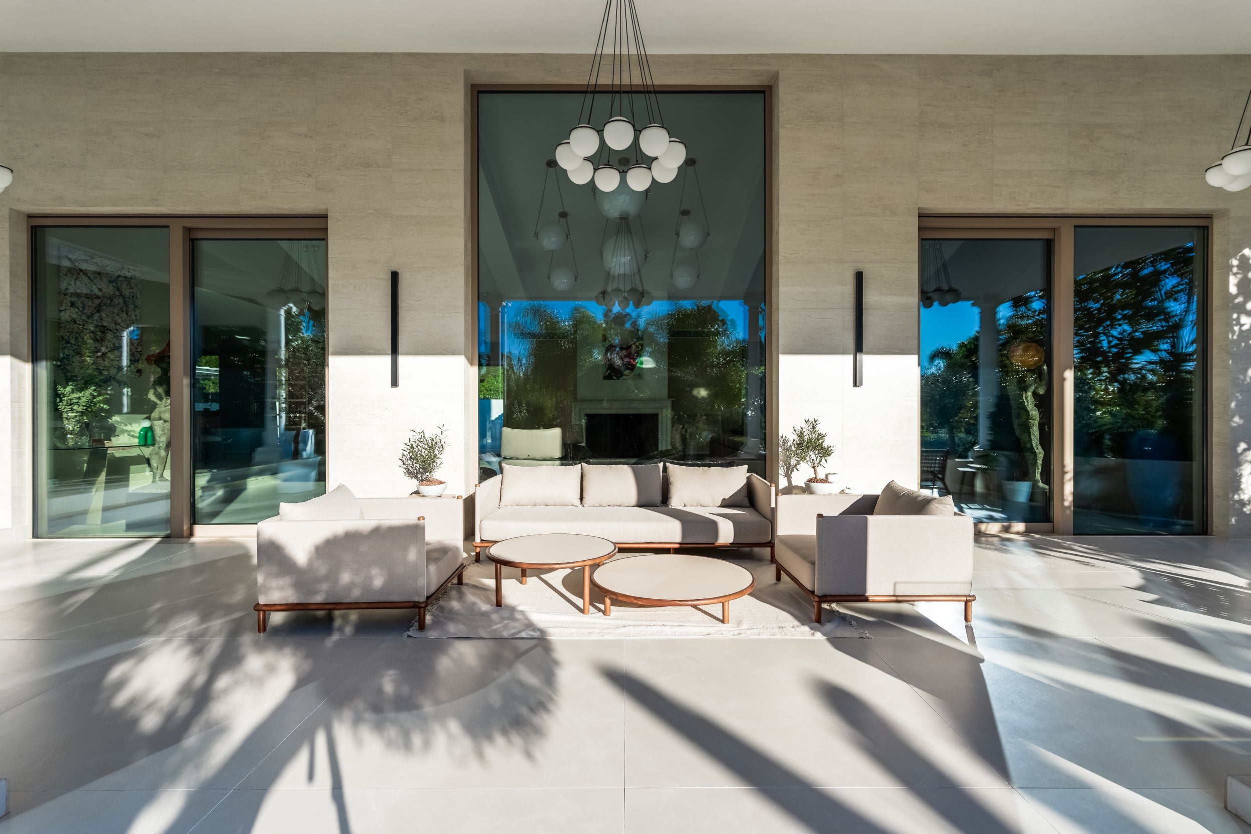 High-Performance Windows & Doors – Transforming Spaces